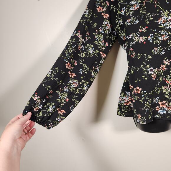 BAILEY & CHLOE Wrap Blouse Top Womens M Black Green Floral LS Cottagecore Boho - Picture 9 of 11